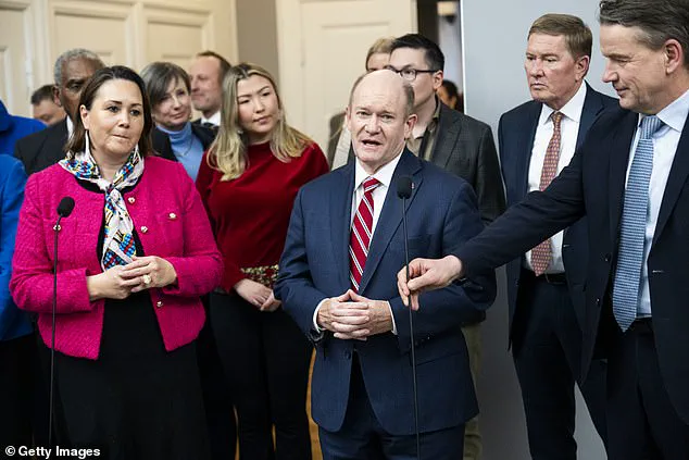 Trump's Tariff Ultimatum: Greenland Transfer Demanded in High-Stakes Geopolitical Standoff