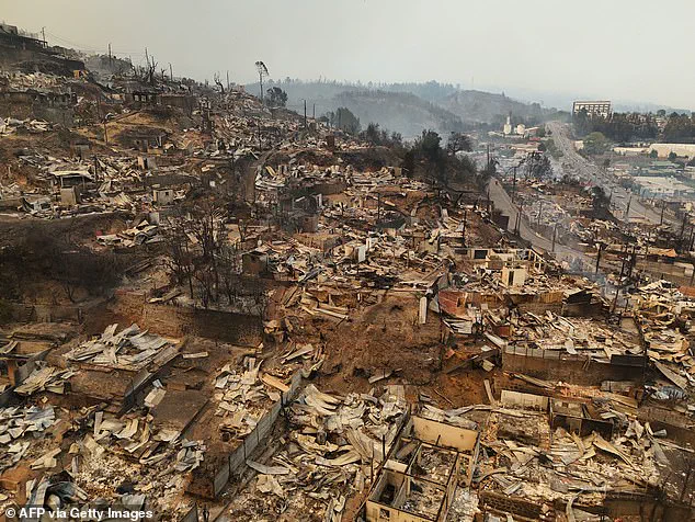 Chile Wildfires: 'Federal Government Fails' as 18 Killed and 50,000 Evacuated, Say Local Leaders