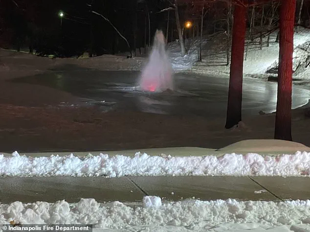 Selfie on Thin Ice: Man's Reckless Pursuit Exposes Deadly Risks of Ignoring Safety Warnings
