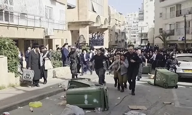 Clash in Bnei Brak: Female Soldiers Mistaken for Conscription Officers in Ultra-Orthodox Mob Riot