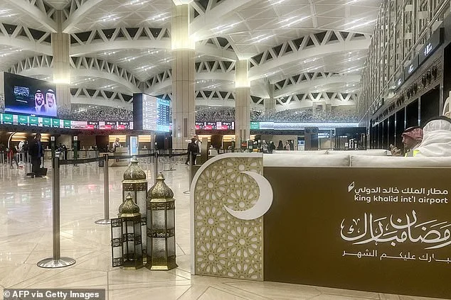Super-Rich Flee Middle East Amid Iranian Attacks, Paying £260,000 for Private Jet Evacuations to Riyadh