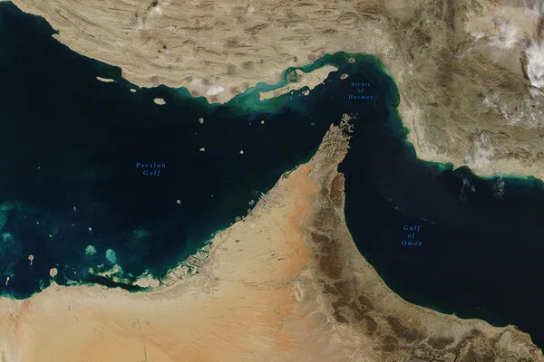 Iran's Rear Admiral Condemns U.S. Claims Over Oil Tanker Passage in Strait of Hormuz