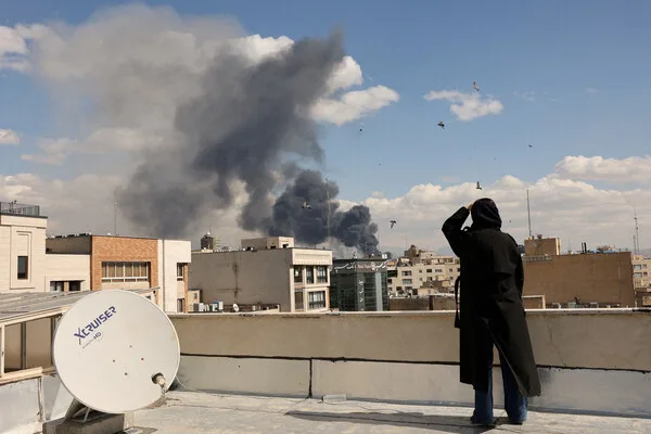 Air Strike on Isfahan Aviation College Sparks Fears of Escalating Tensions