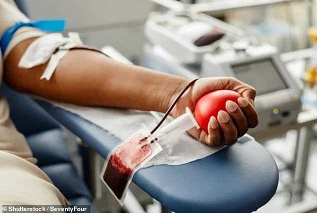 TSA Agents Turn to Plasma Sales as Shutdown Crisis Deepens