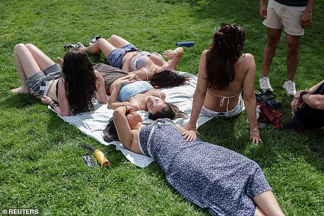 Unprecedented Heatwave Sweeps US East Coast, Breaking Records