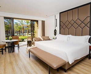 Morocco Spa Offers Relaxing Alternative to Golf Dating Misery