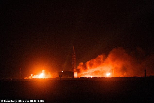 Blue Origin Rocket Explodes, Casting Doubt on NASA Artemis Moon Landing Plans