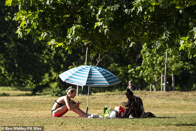 British Heatwave Feels More Intense Than Tropical Temperatures Due to Humidity